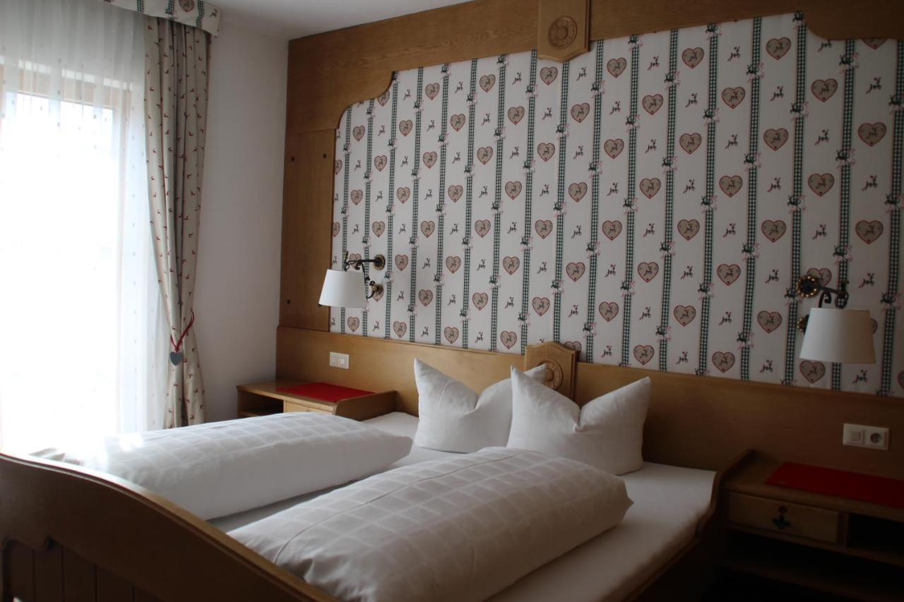 Gaestehaus Zunterer Wallgau Room photo
